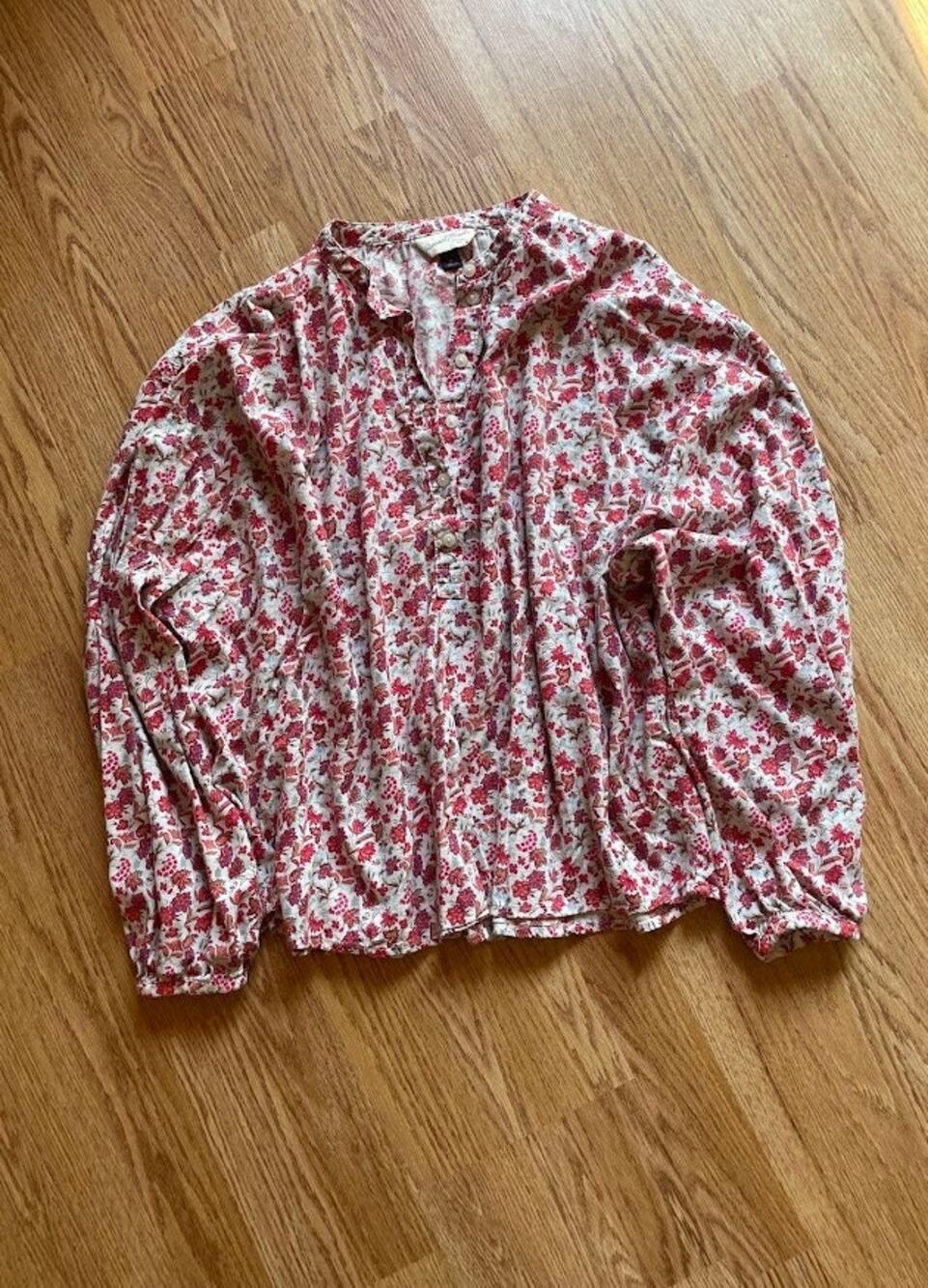Universal Thread Red Pink Floral Henley Poet Blouse Balloon Sleeve Peasant Top M